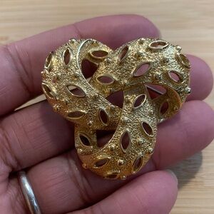 Vintage Butler Gold Brooch